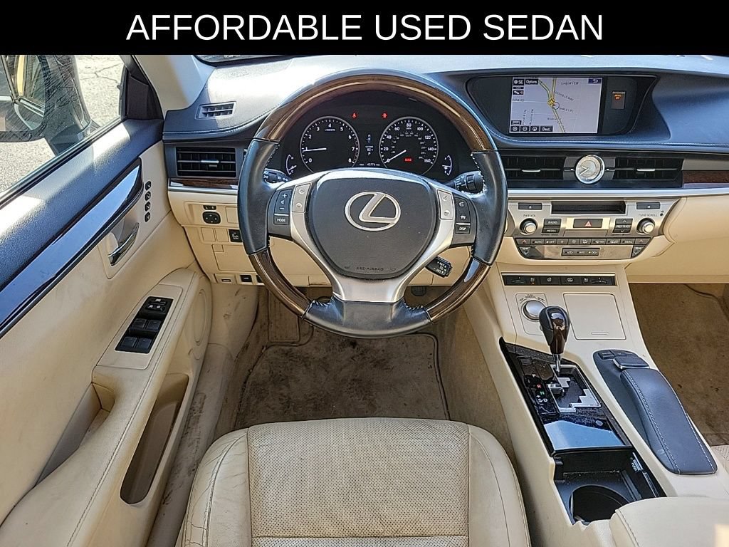Used 2015 Lexus ES 350 w/ Luxury Package FWD image 8