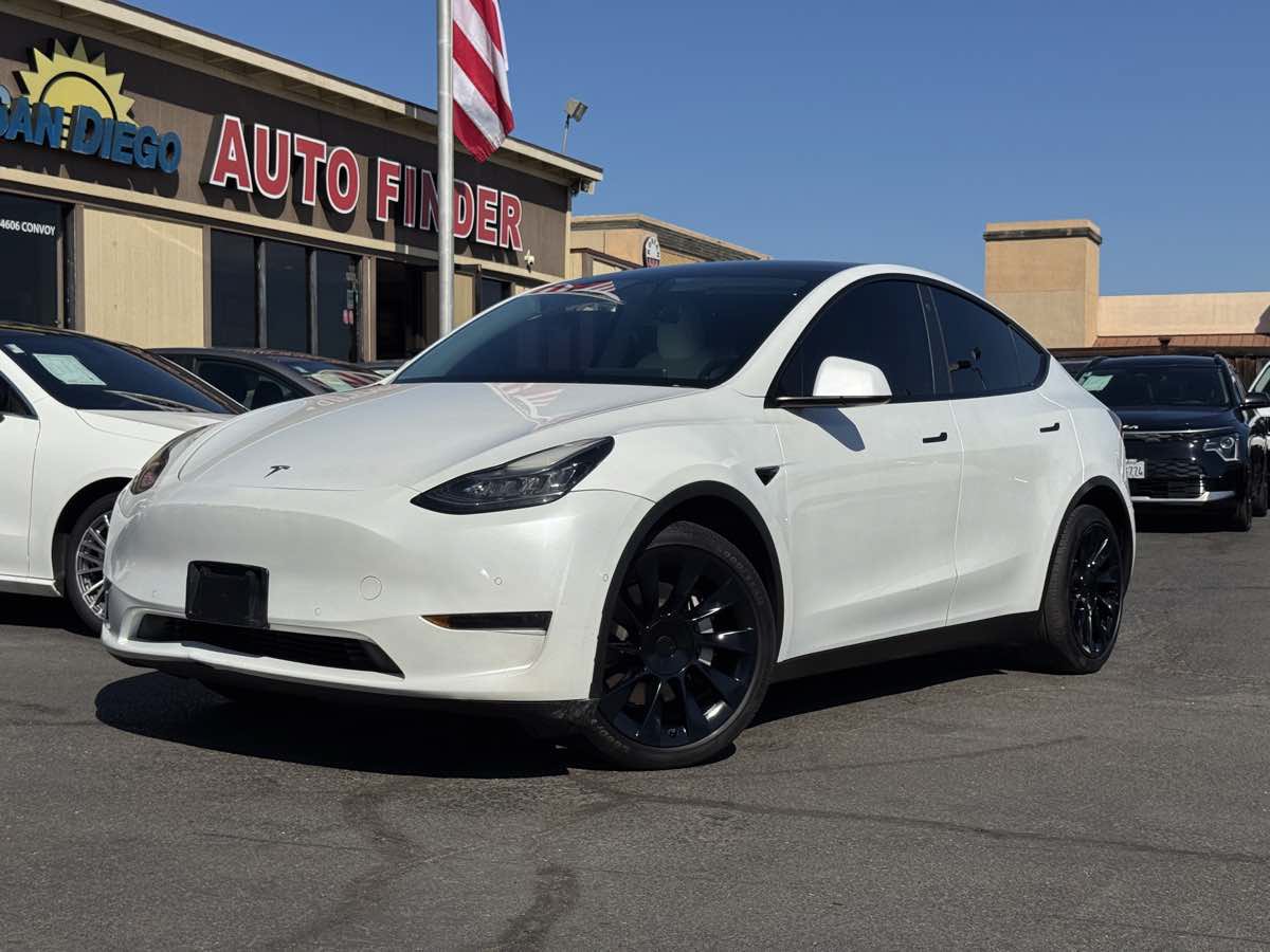 Used 2021 Tesla Model Y Long Range AWD/4WD image 2