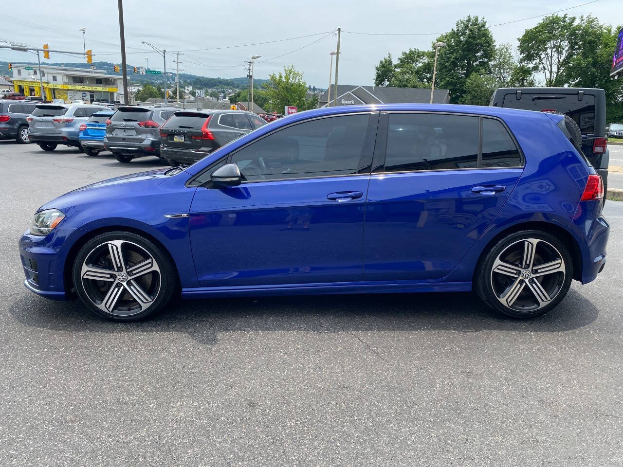 Used 2016 Volkswagen Golf 4-Door AWD/4WD image 6