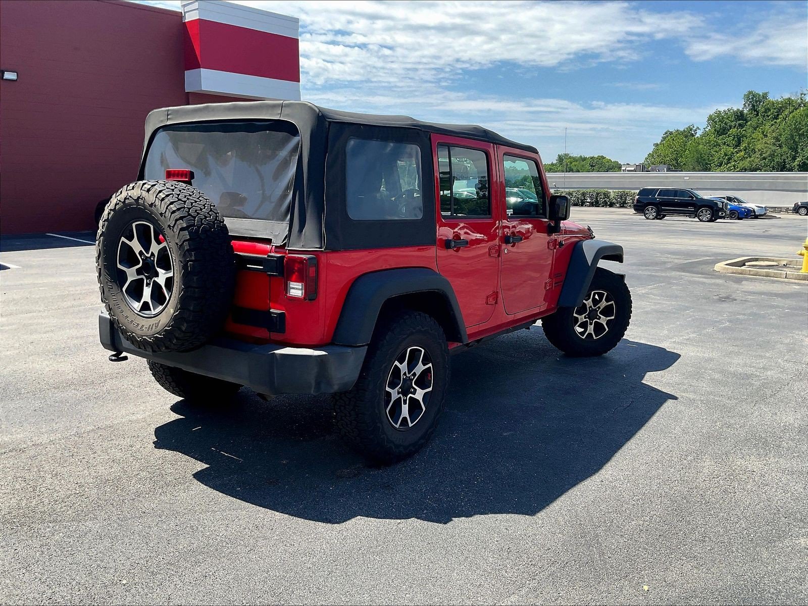 Used 2017 Jeep Wrangler Unlimited Sport AWD/4WD image 4