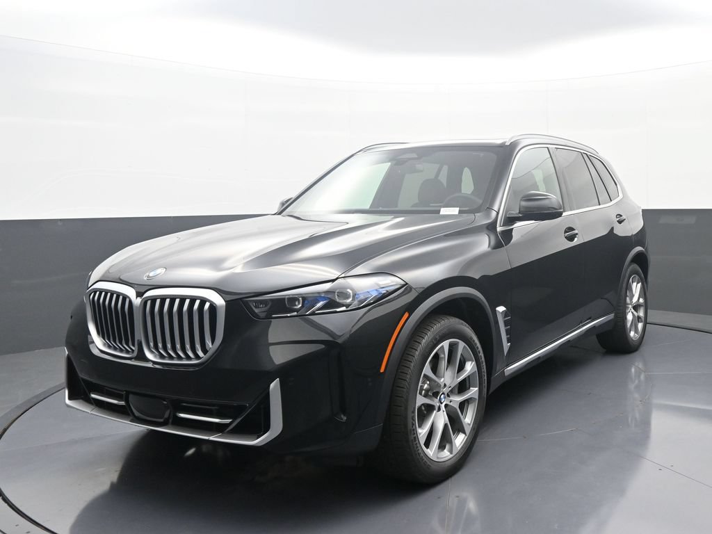 New 2026 BMW X5 xDrive40i w/ Parking Assistance Package