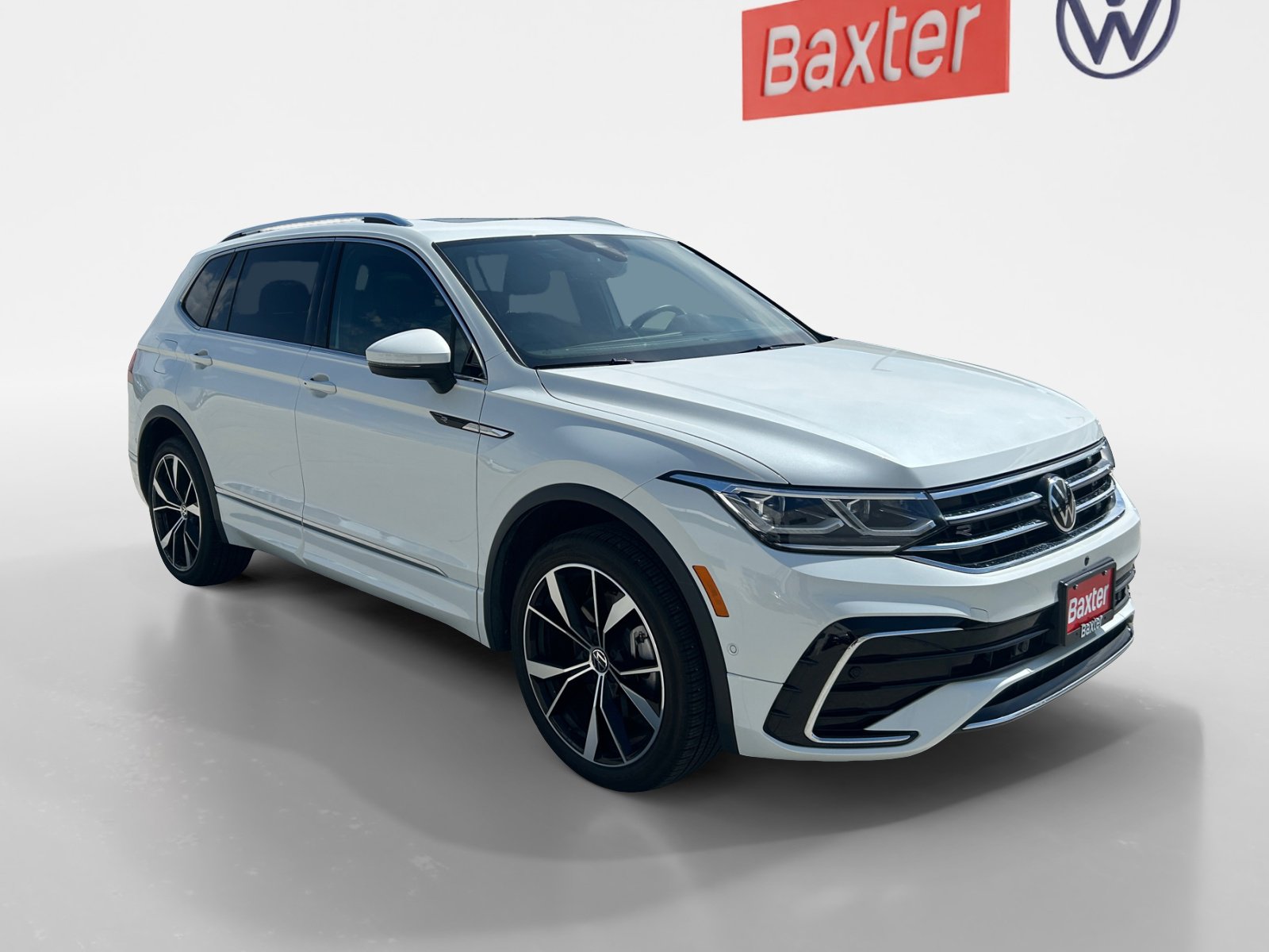 Certified 2023 Volkswagen Tiguan SEL R-Line AWD/4WD image 1