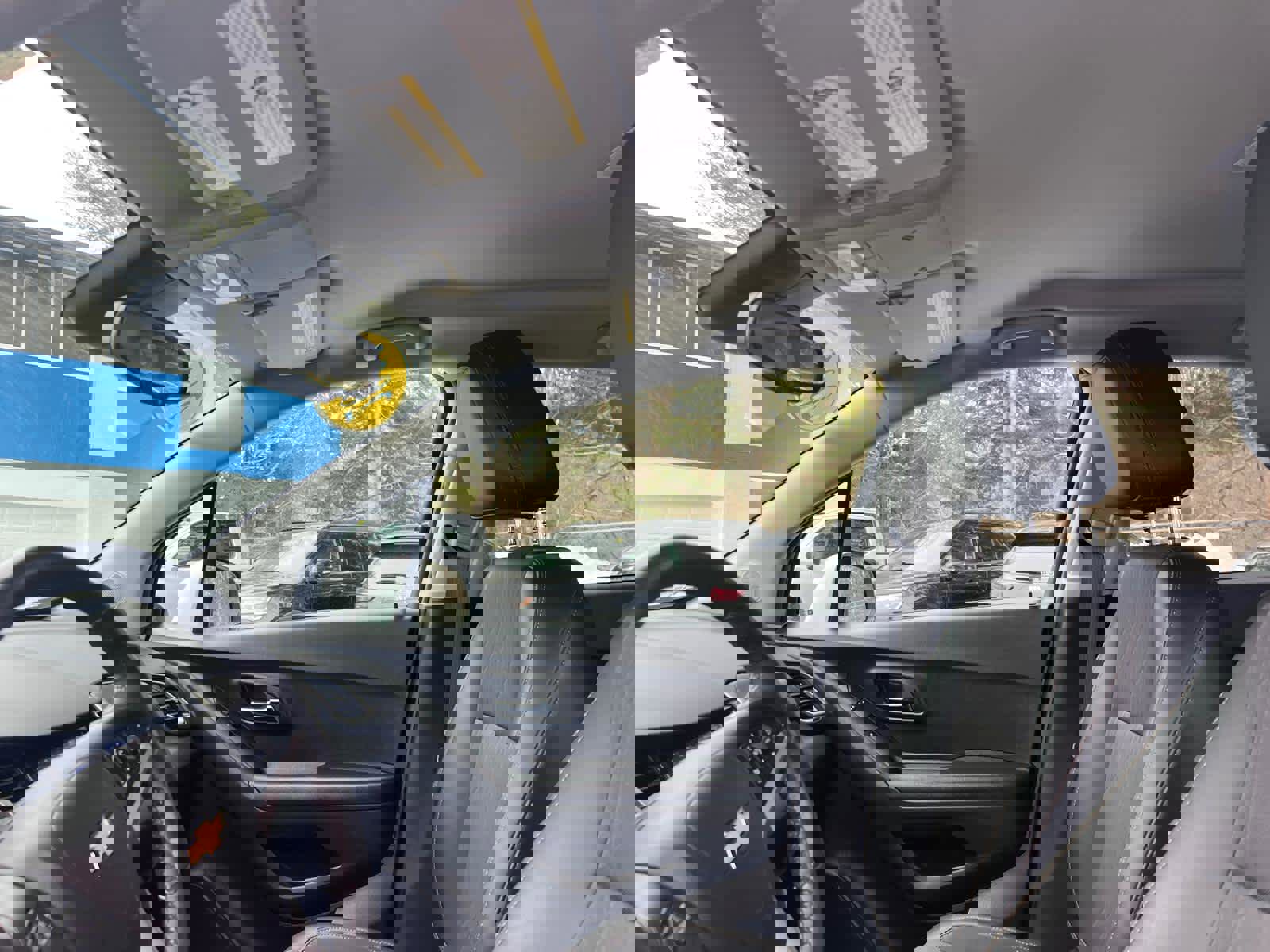 Certified 2022 Chevrolet Trax LT w/ LT Convenience Package image 12