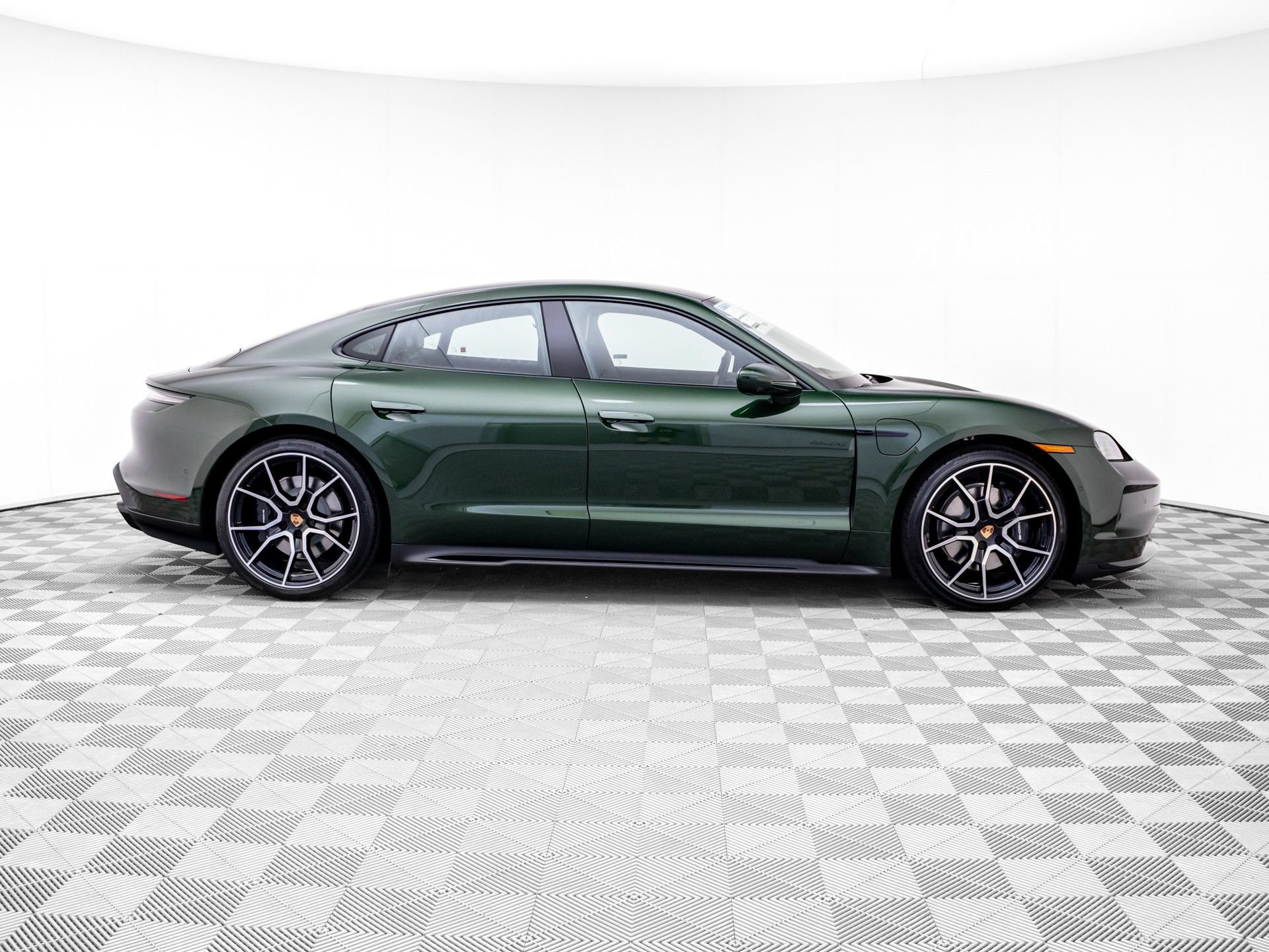 New 2026 Porsche Taycan AWD/4WD image 7