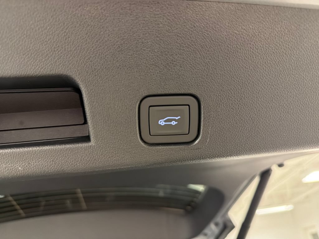 New 2026 GMC Acadia Elevation w/ Black Edition FWD image 17