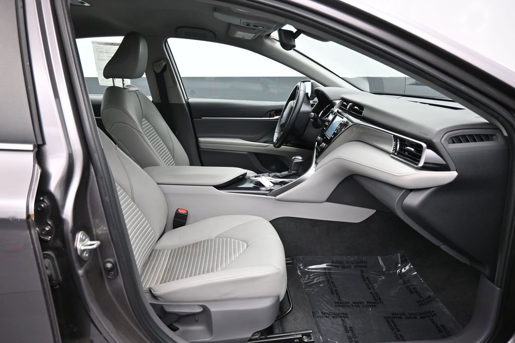 Used 2020 Toyota Camry SE FWD image 40