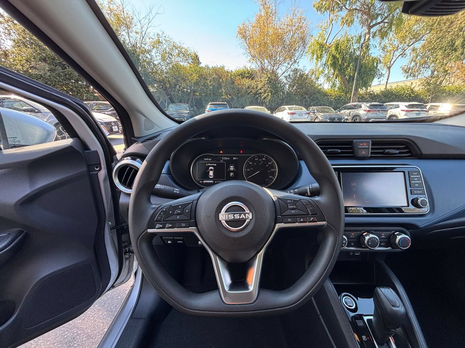 Used 2025 Nissan Versa SV FWD image 31