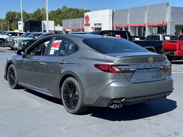New 2026 Toyota Camry Hybrid FWD image 5
