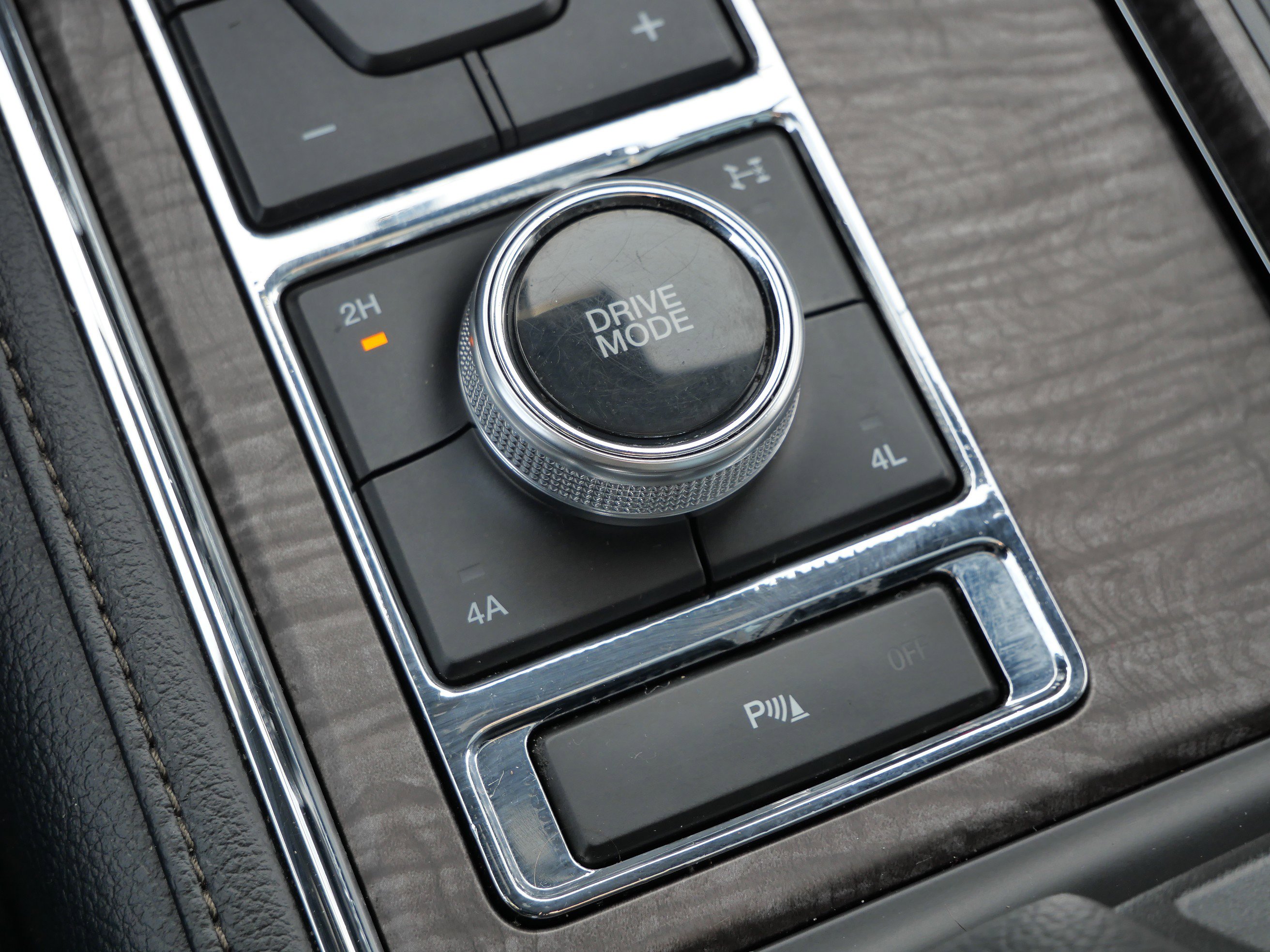 Used 2018 Ford Expedition Limited w/ Equipment Group 301A image 26