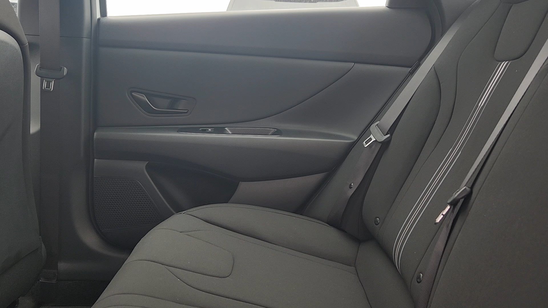 New 2026 Hyundai Elantra Sport FWD image 16
