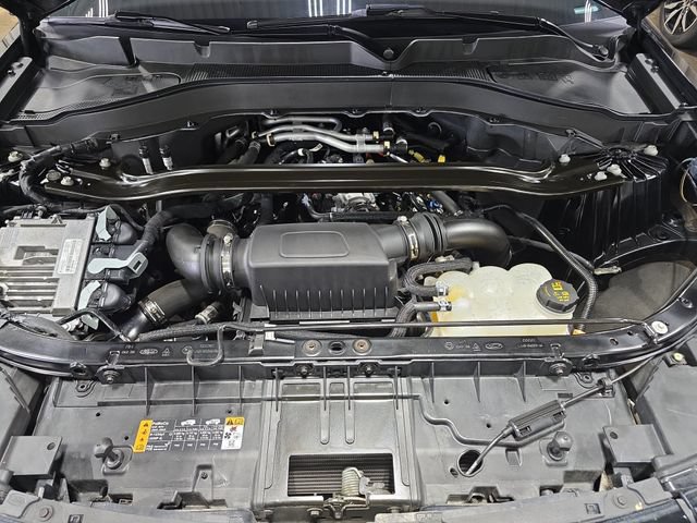 Used 2023 Ford Explorer ST w/ Equipment Group 401A AWD/4WD image 36