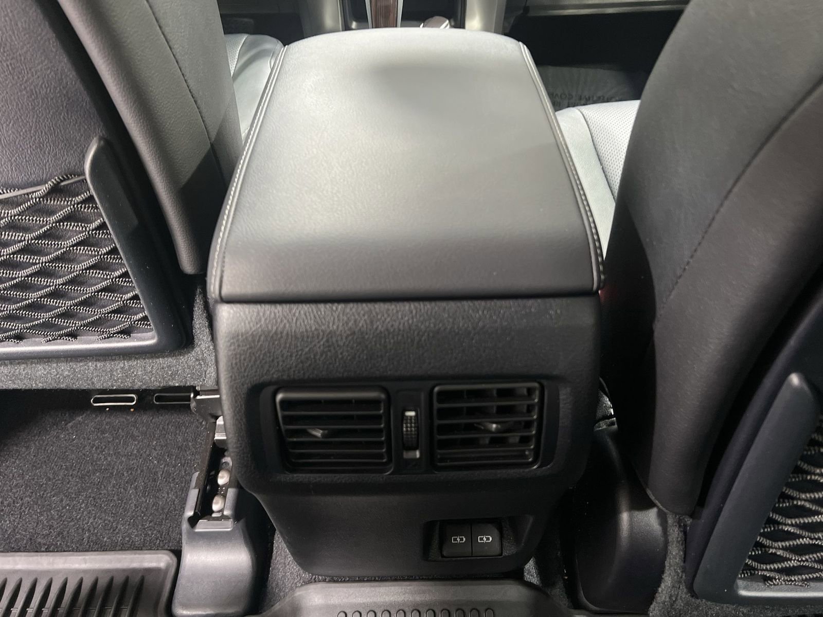 Used 2023 Toyota 4Runner Limited image 21