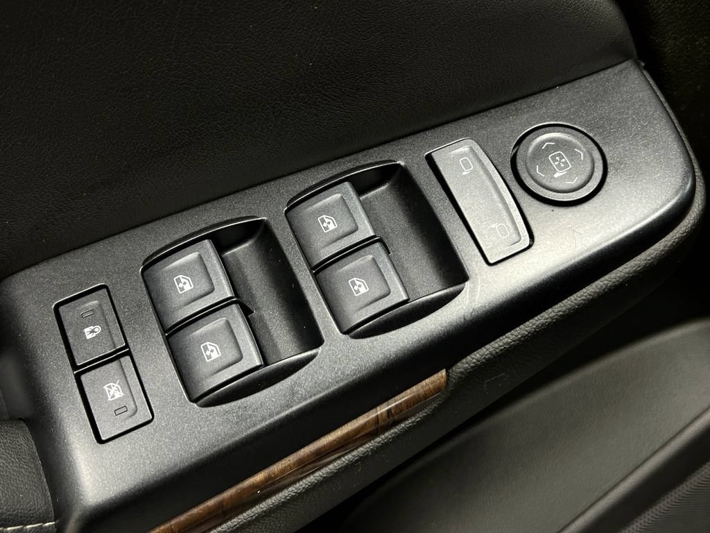 Used 2019 Chevrolet Tahoe LS AWD/4WD image 15