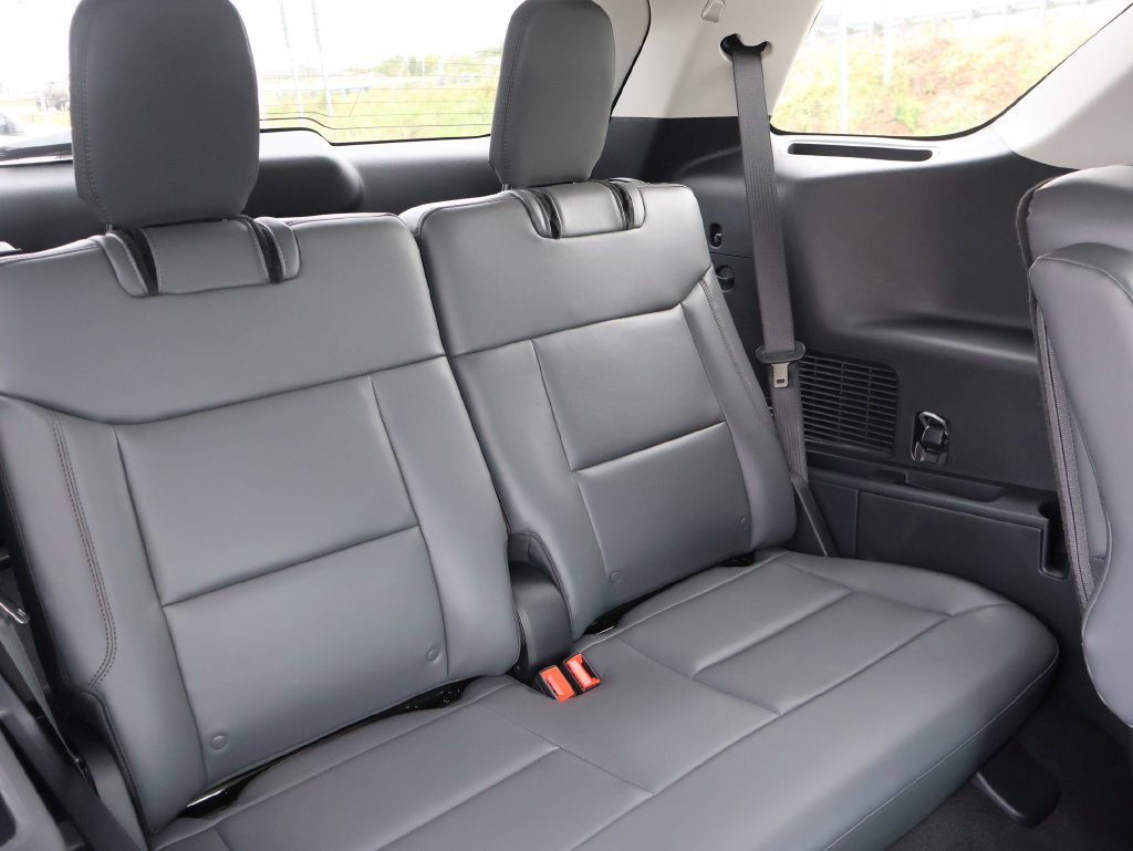 New 2026 Ford Explorer Active w/ Active Comfort Package AWD/4WD image 13