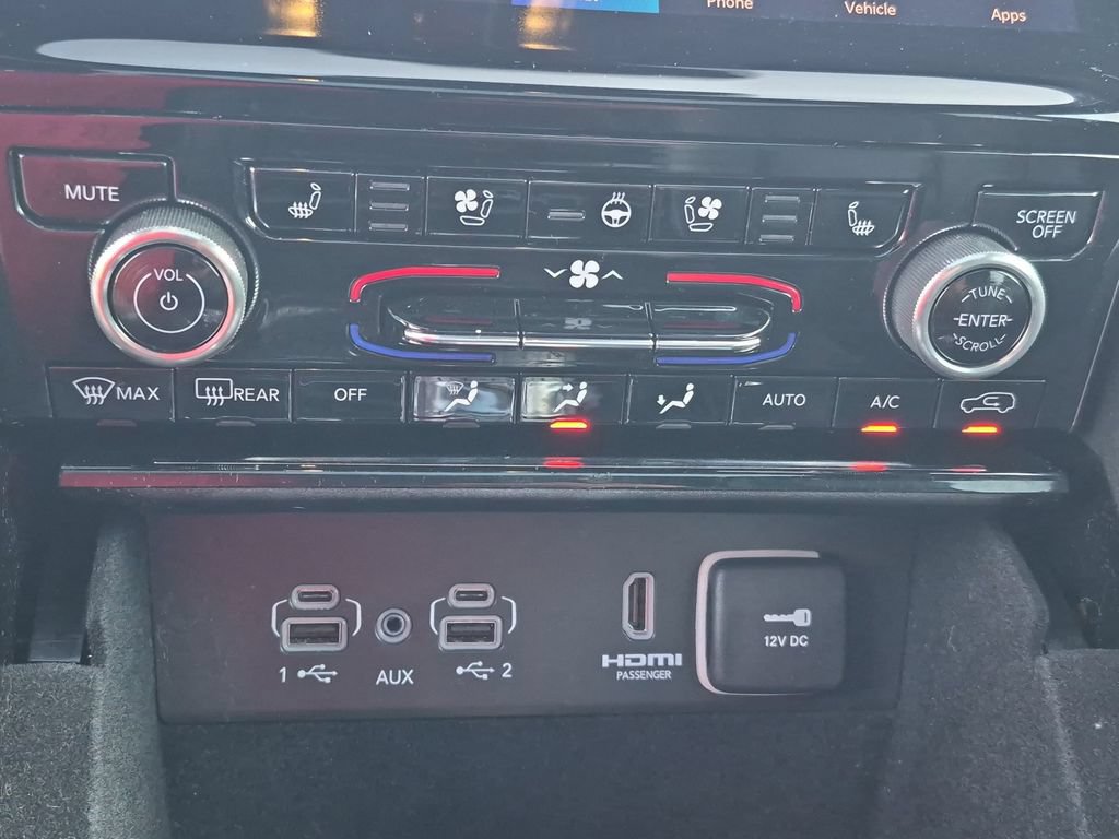Used 2023 Jeep Grand Cherokee Overland AWD/4WD image 19