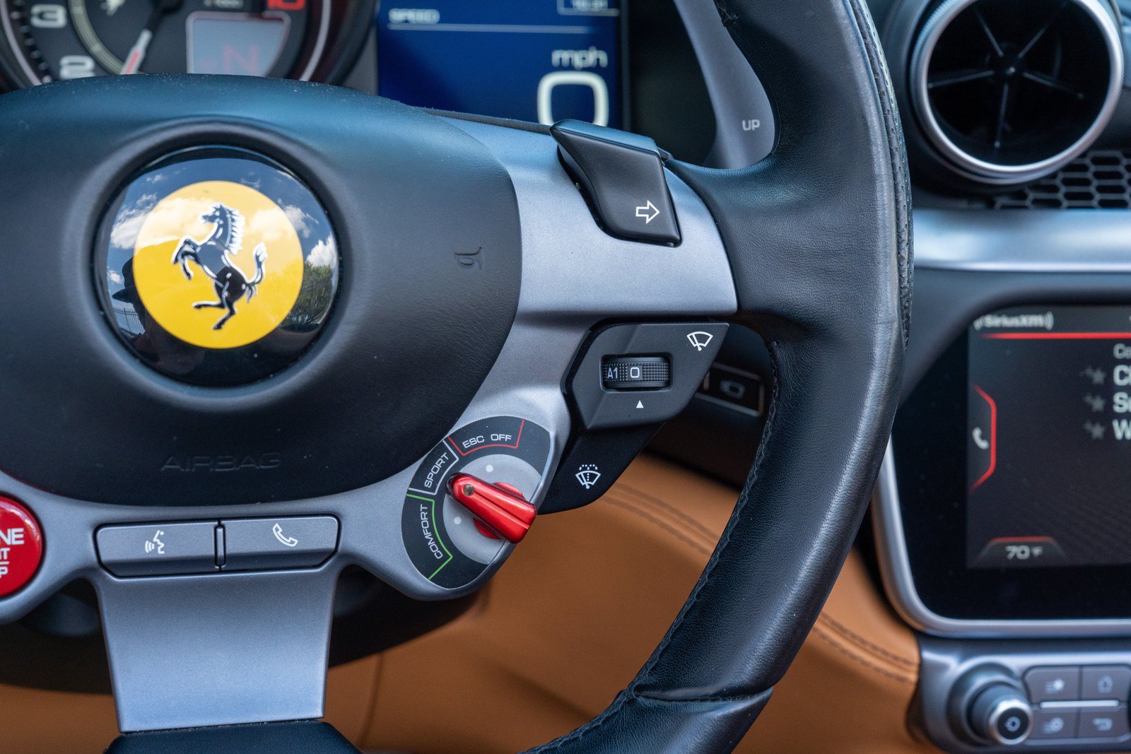 Used 2019 Ferrari Portofino RWD image 37