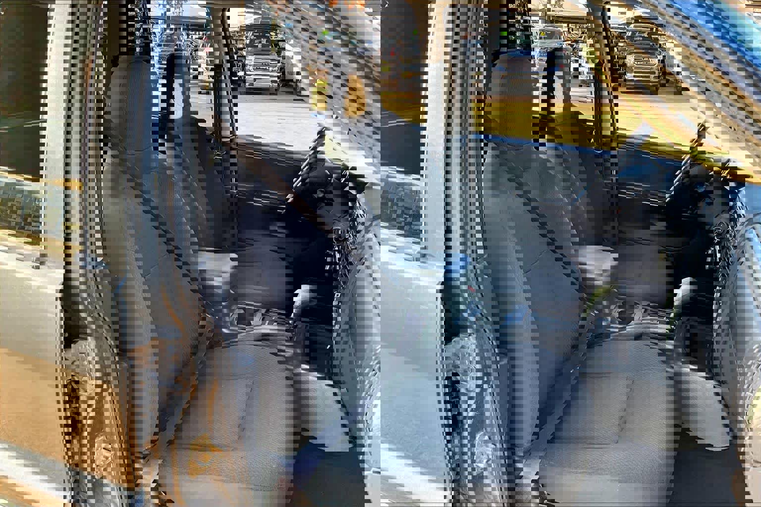 Used 2004 Jeep Grand Cherokee Laredo w/ Convenience Group image 9