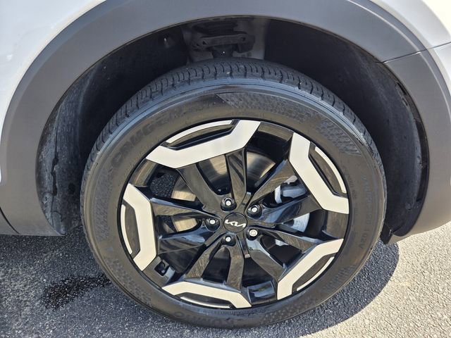 Used 2024 Kia Telluride S image 8
