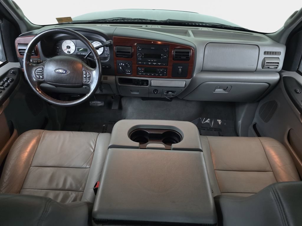 Used 2005 Ford F350 Lariat AWD/4WD image 6