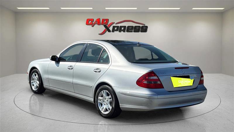 Used 2004 Mercedes-Benz E 320 Sedan image 9