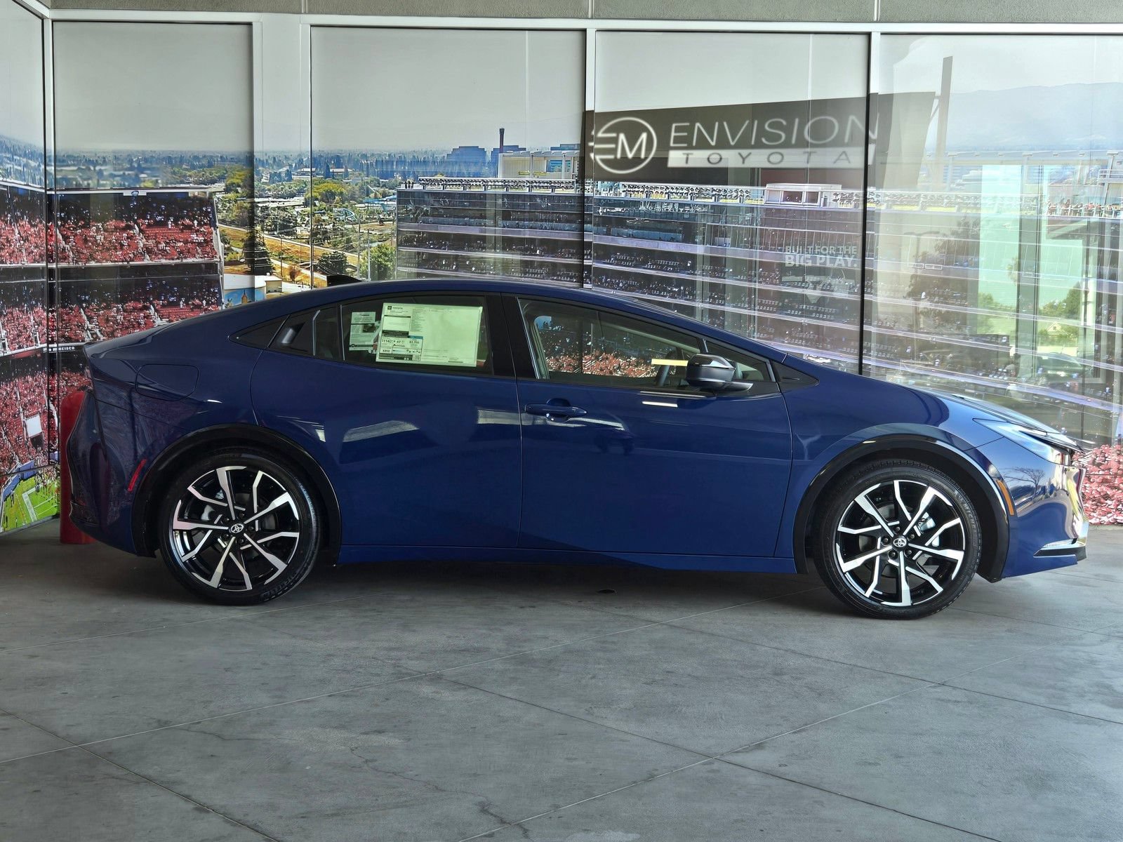 New 2027 Toyota Prius Plug-In Hybrid FWD image 3