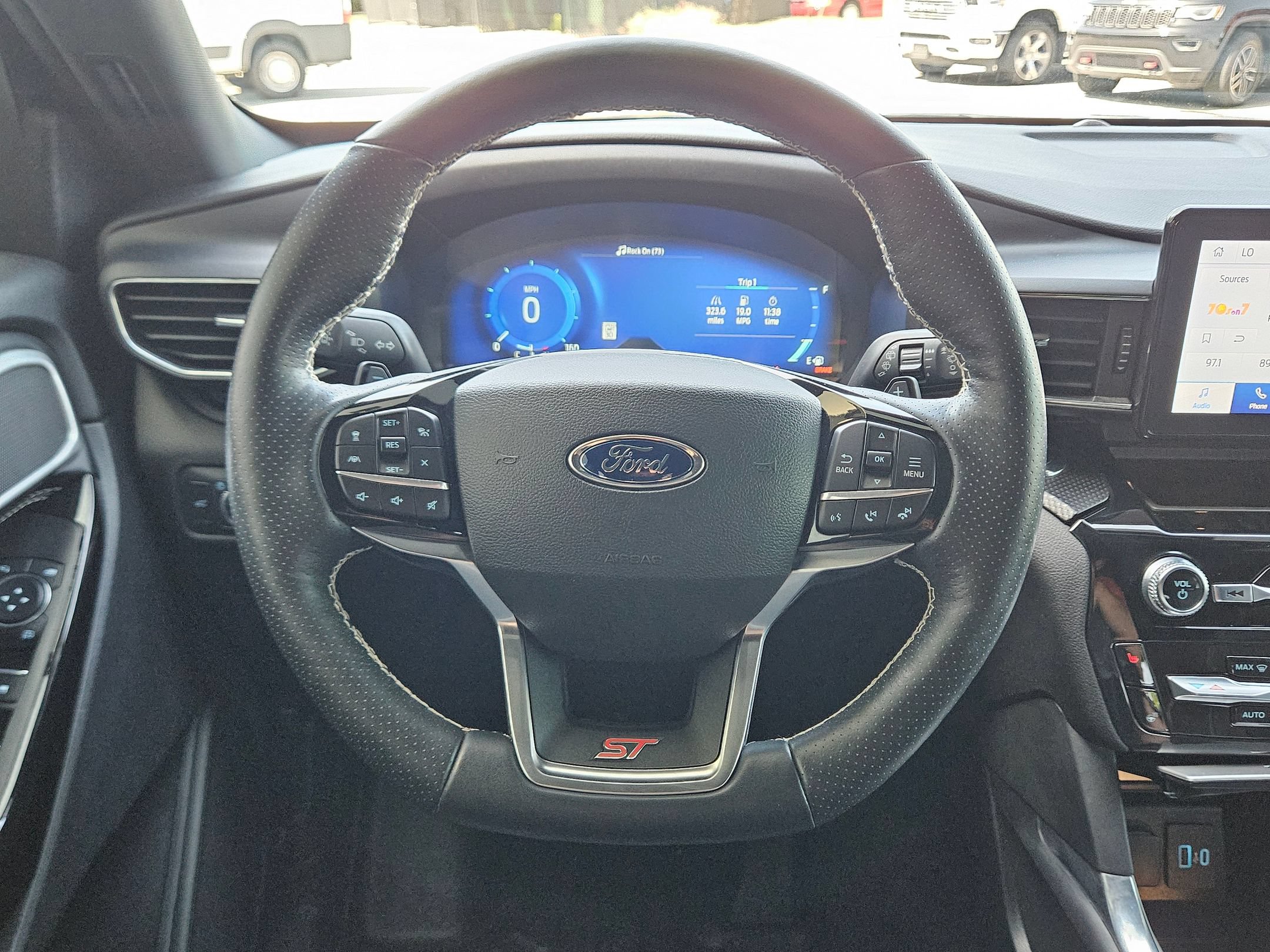 Used 2022 Ford Explorer ST AWD/4WD image 15