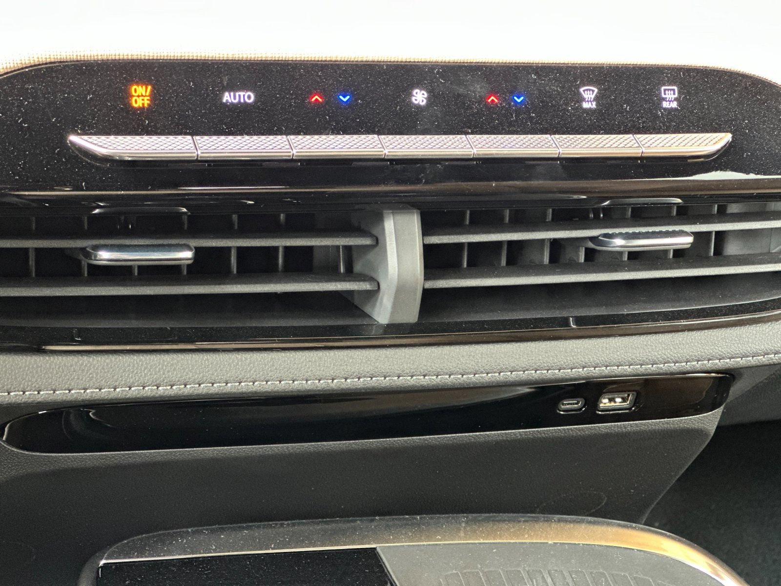 New 2026 Buick Enclave Preferred w/ Power Package FWD image 22