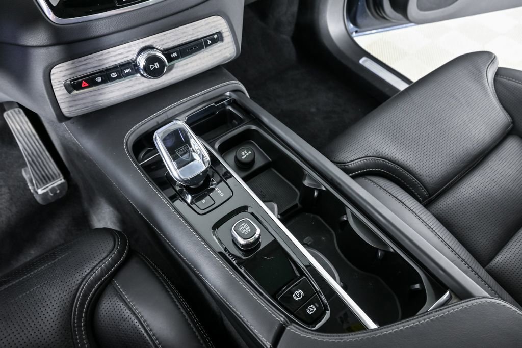 Used 2023 Volvo XC90 B6 Ultimate image 19