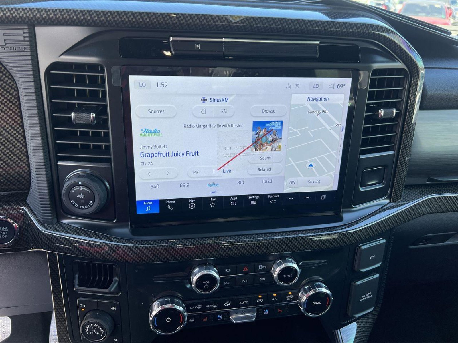 New 2025 Ford F150 Lariat w/ Equipment Group 502A High image 18