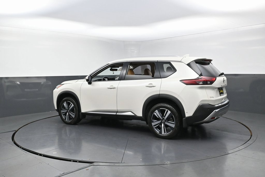 Used 2022 Nissan Rogue Platinum w/ Head-Up Display Package image 7