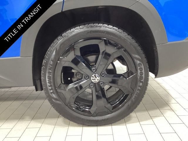 Used 2025 Volkswagen Taos SE AWD/4WD image 22