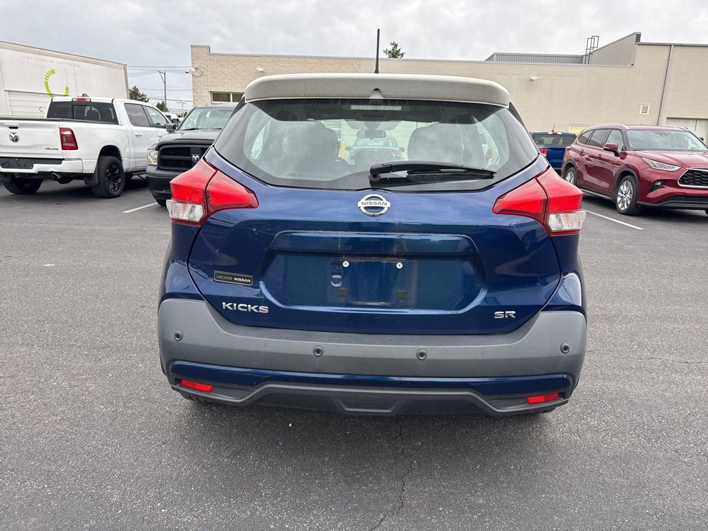 Used 2020 Nissan Kicks SR w/ SR Premium Package FWD image 5