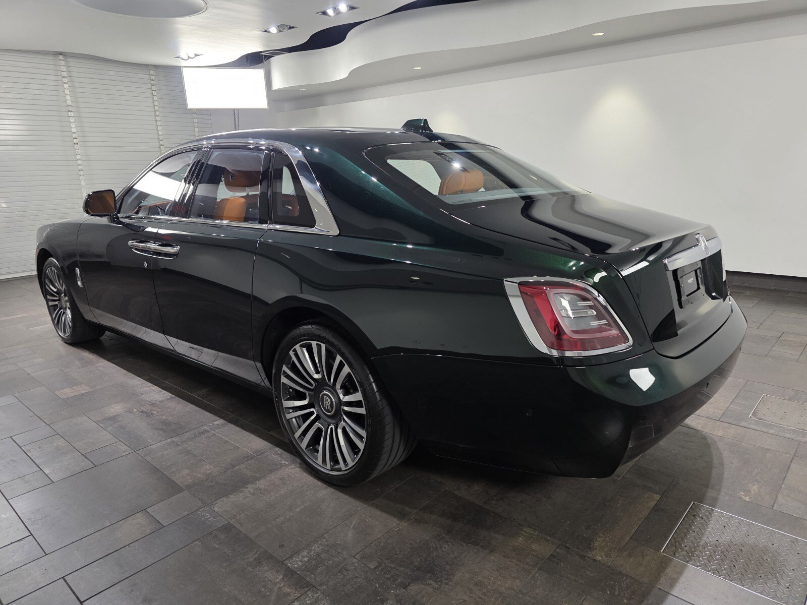 Used 2024 Rolls-Royce Ghost w/ Ghost Package AWD/4WD image 4