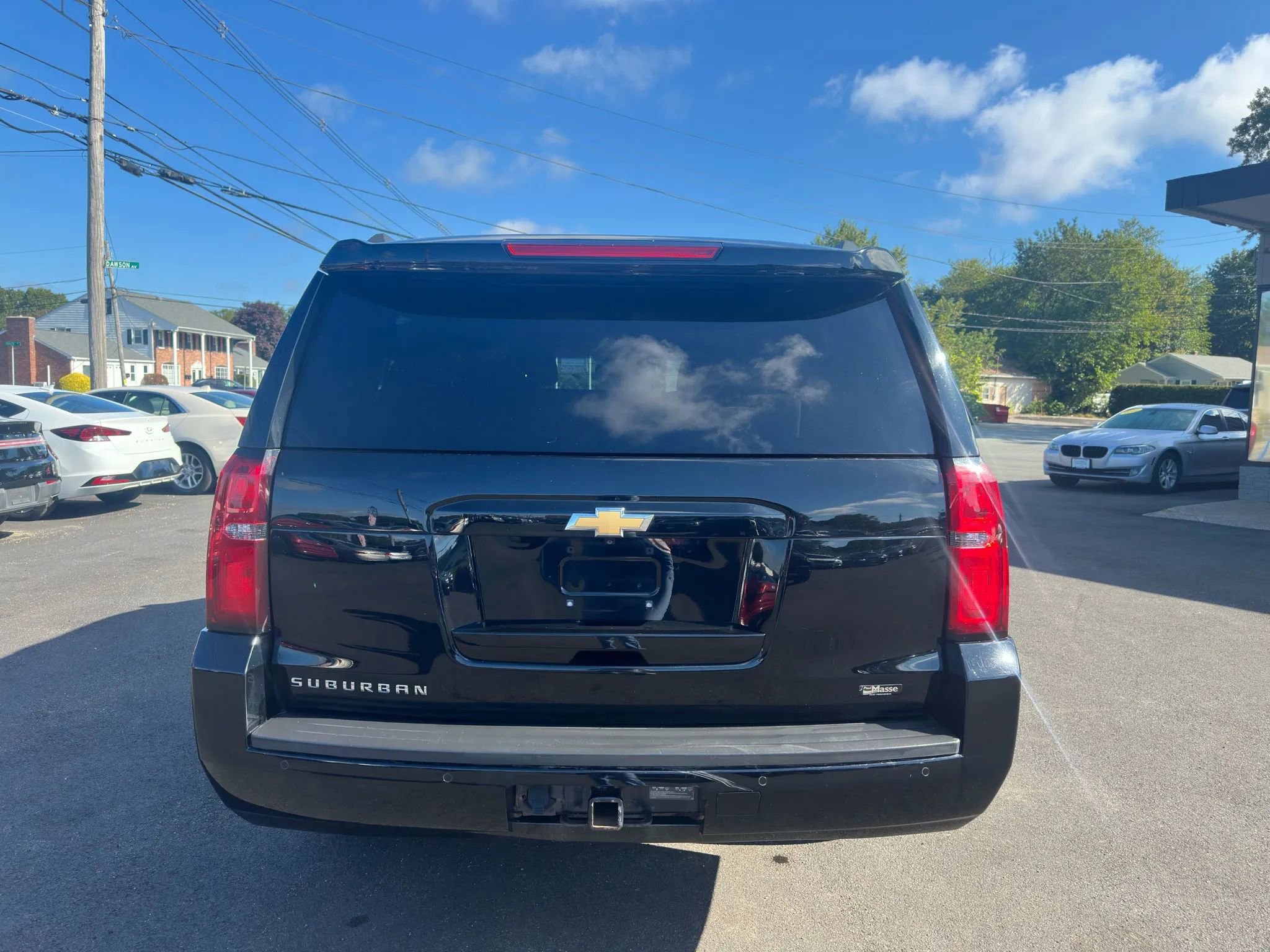 Used 2019 Chevrolet Suburban LT image 4