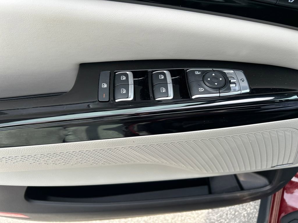 Used 2024 Kia Carnival SX Prestige image 23