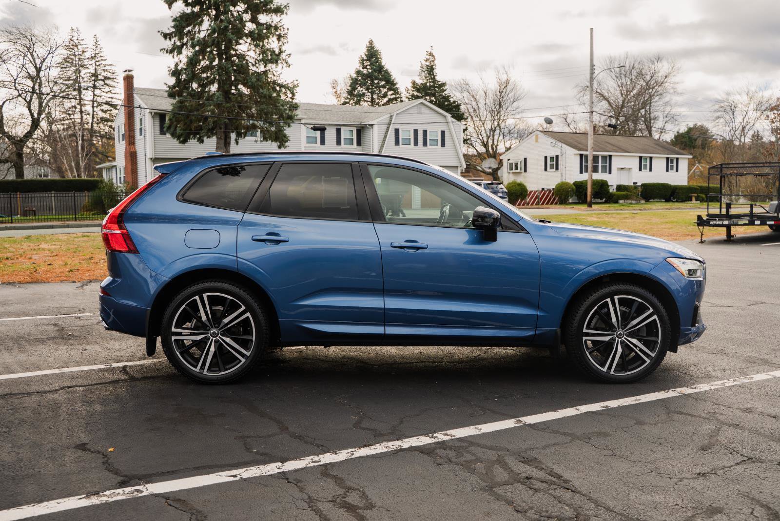 Used 2020 Volvo XC60 T6 R-Design image 9