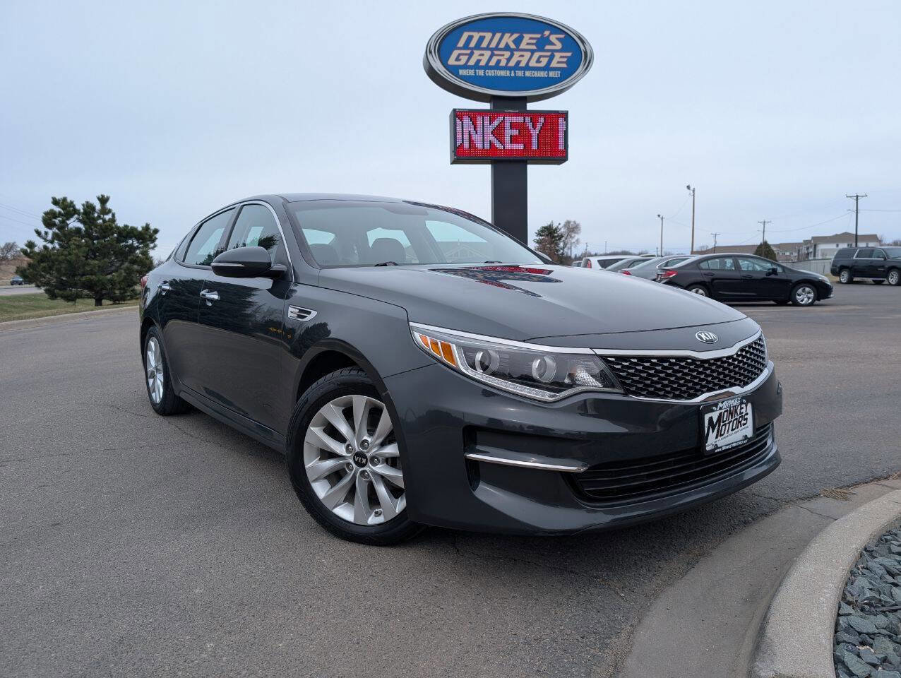 Used 2016 Kia Optima EX image 2