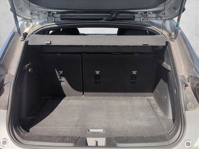 Used 2024 Chevrolet Trax RS w/ Sunroof Package FWD image 6