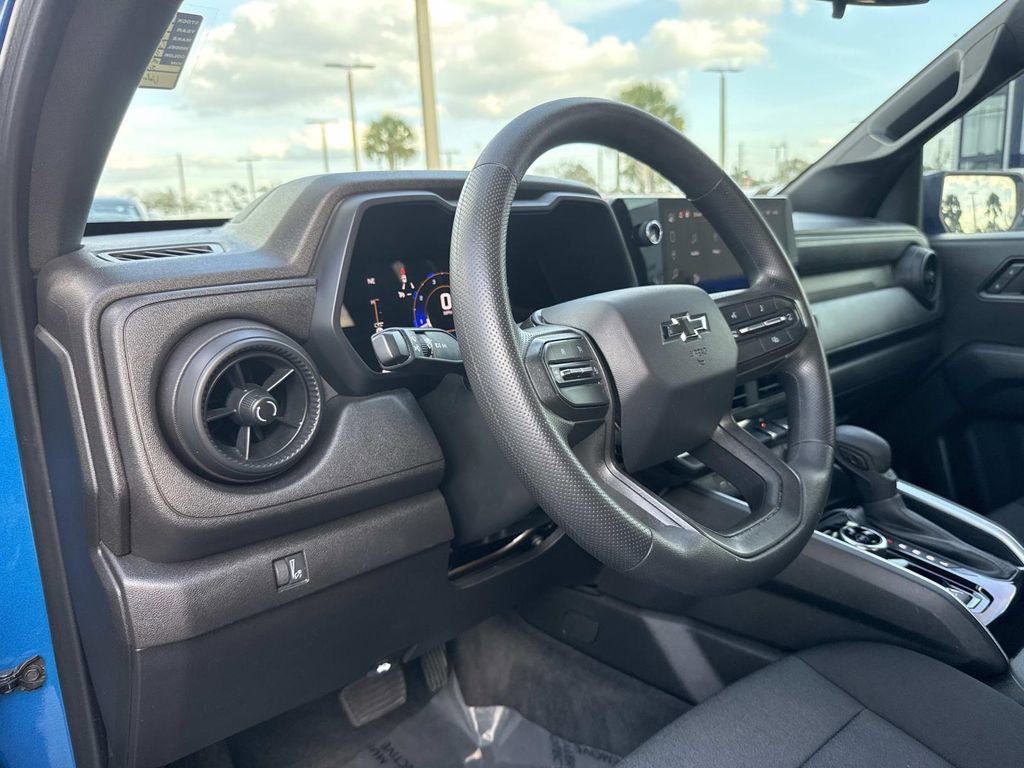 Used 2023 Chevrolet Colorado Trail Boss AWD/4WD image 24
