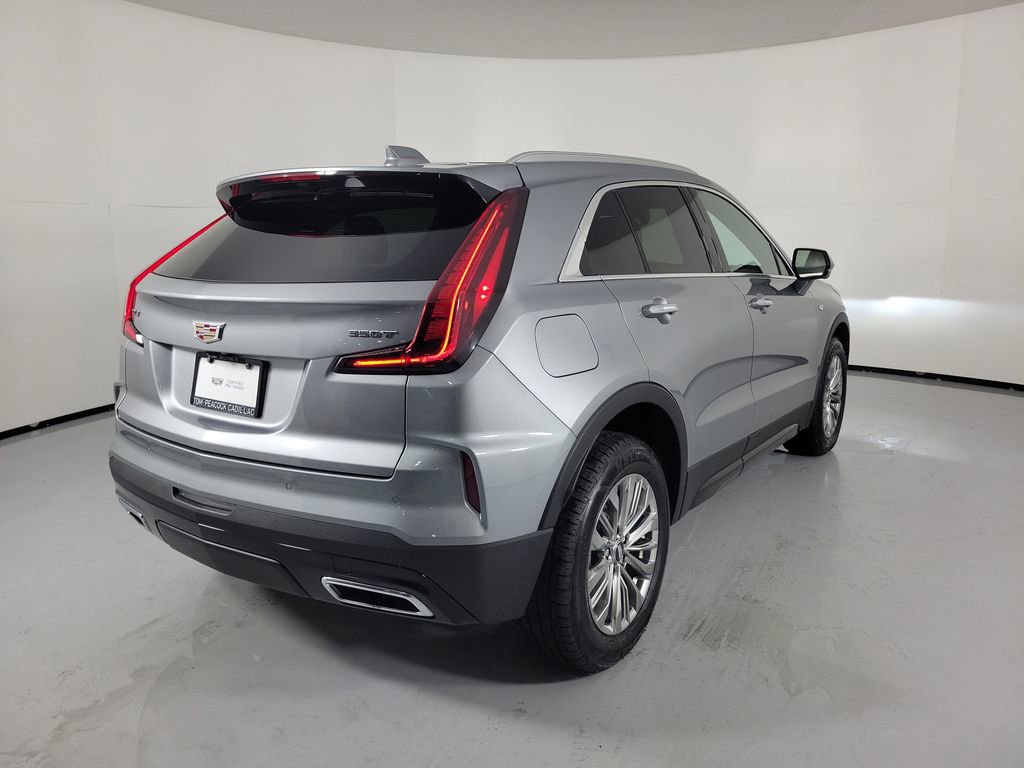 Used 2025 Cadillac XT4 Premium Luxury FWD image 4