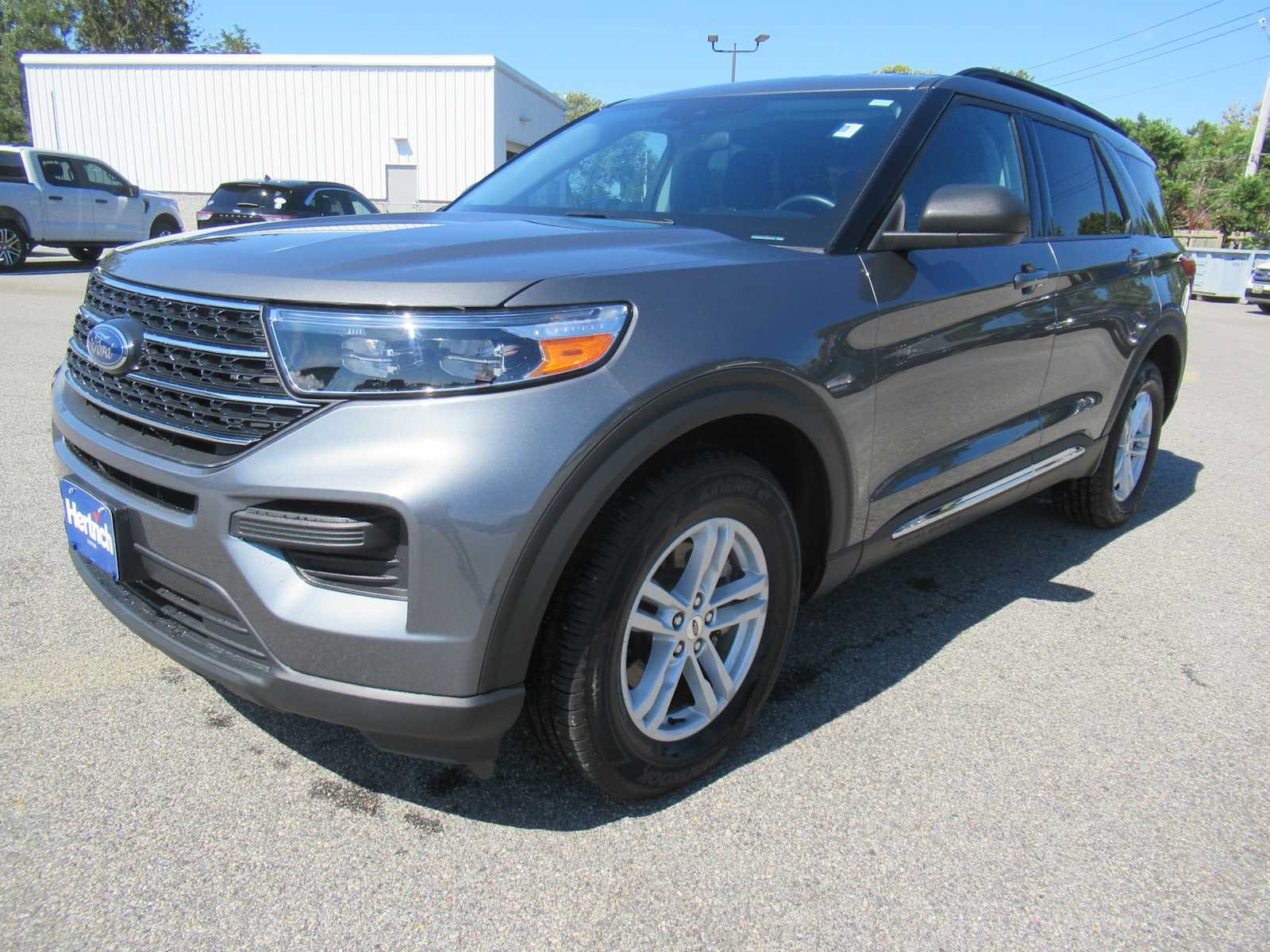 Used 2024 Ford Explorer XLT w/ Class IV Trailer Tow Package
