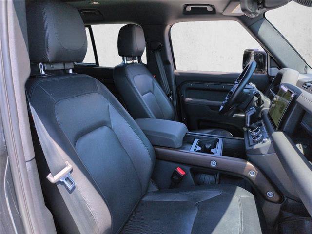 Used 2023 Land Rover Defender 130 X-Dynamic SE AWD/4WD image 12