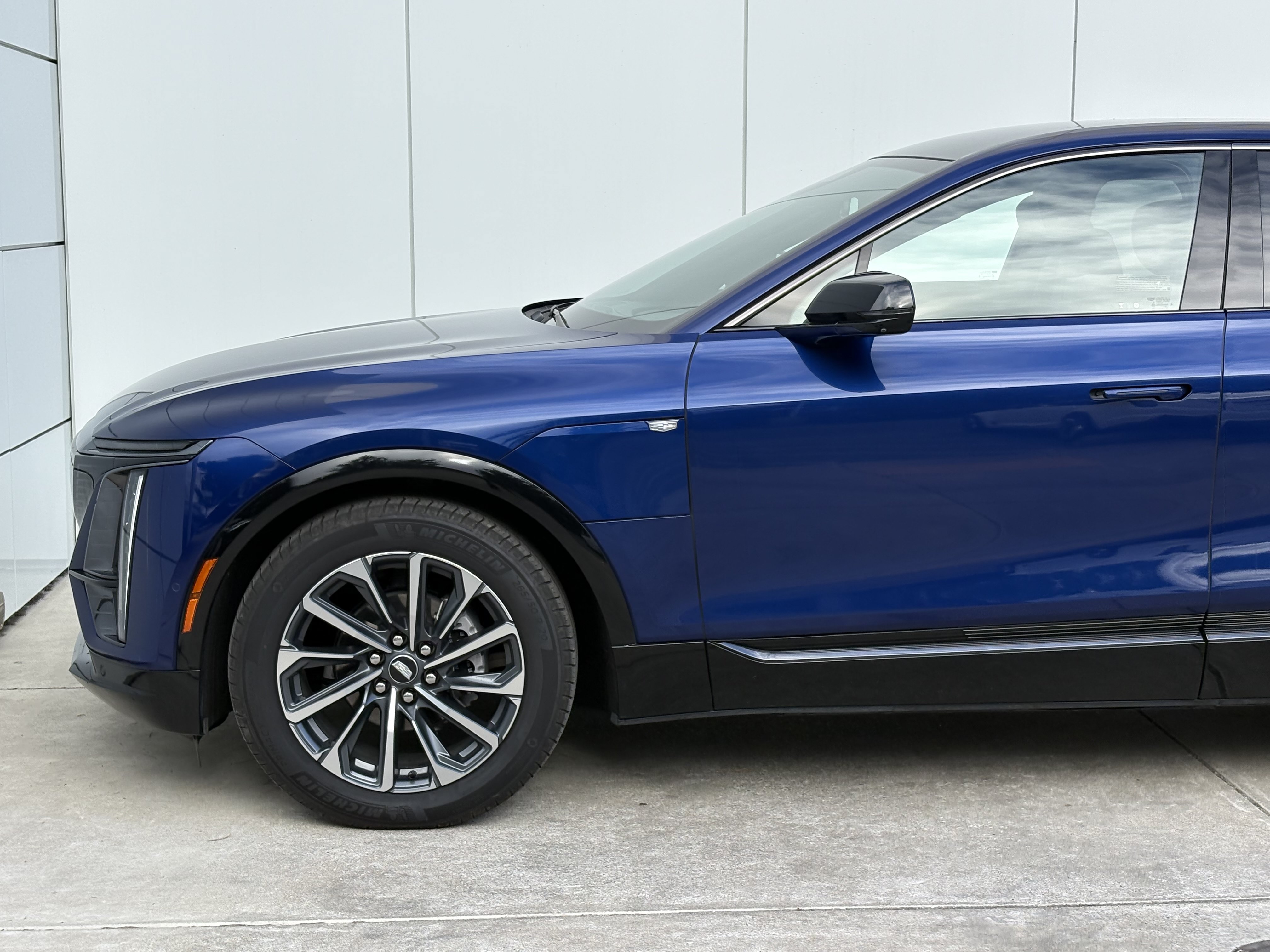 Used 2024 Cadillac Lyriq Sport AWD/4WD image 5