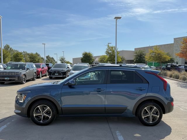 Used 2024 Kia Niro EX FWD image 9