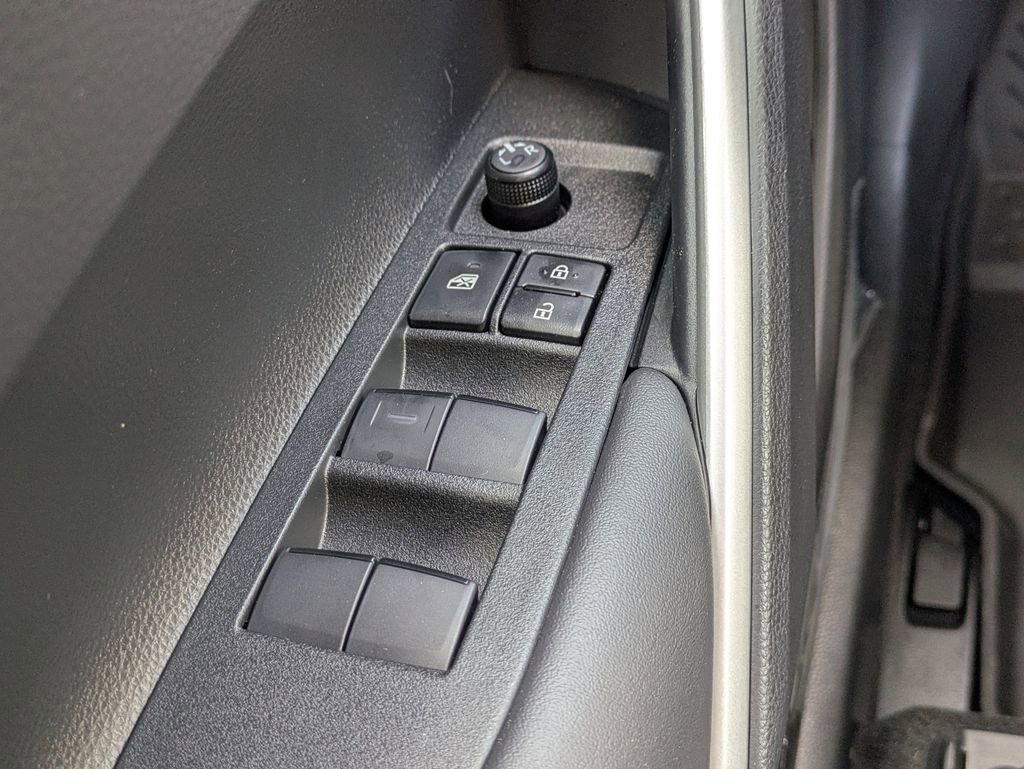 Used 2026 Toyota Corolla Cross LE image 25