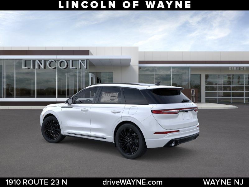 New 2025 Lincoln Corsair Reserve w/ Jet Appearance Package image 5
