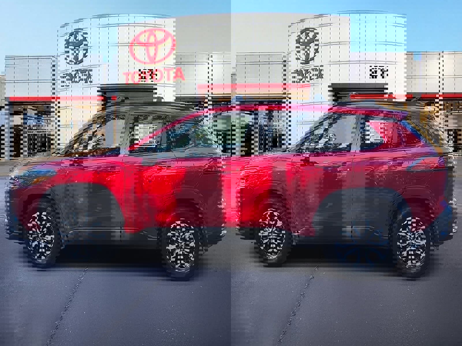 Used 2025 Toyota Corolla Cross AWD Hybrid image 8