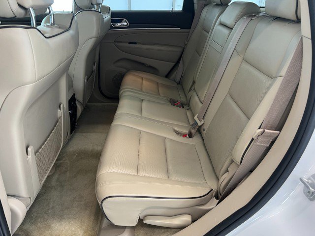 Used 2016 Jeep Grand Cherokee Overland AWD/4WD image 36