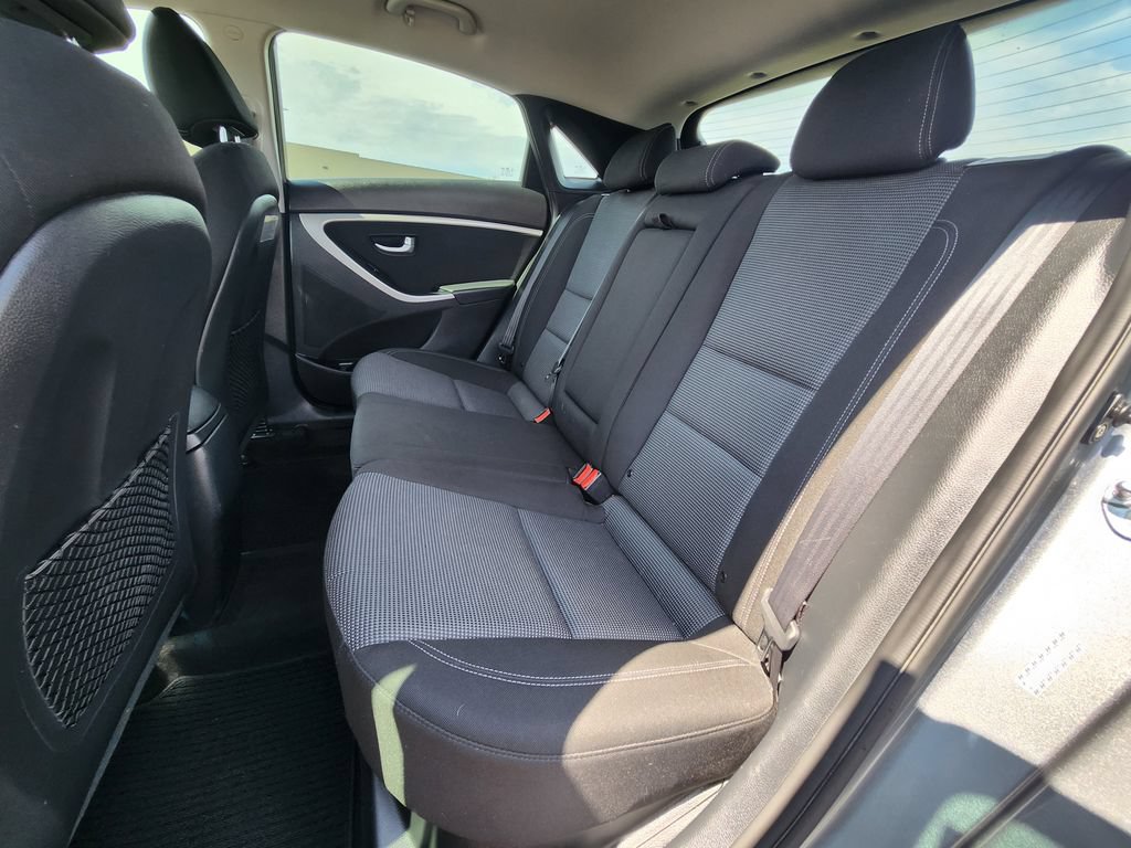 Used 2016 Hyundai Elantra GT FWD image 13
