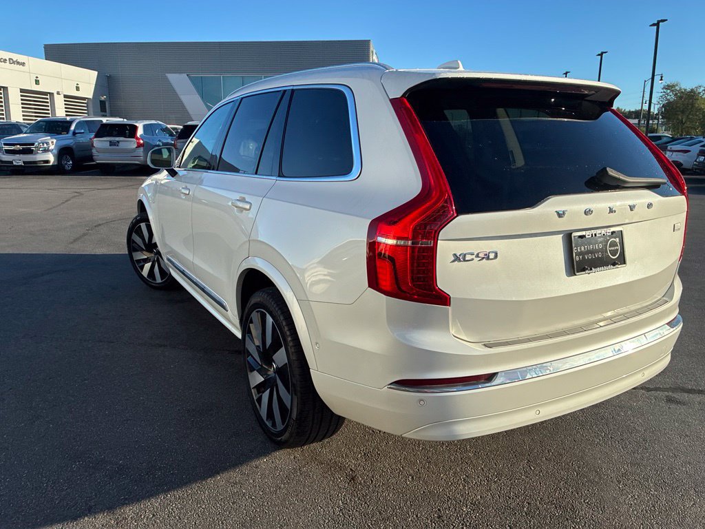 Used 2024 Volvo XC90 T8 Plus w/ Protection Package Premier AWD/4WD image 7